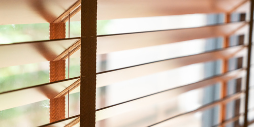 Wooden Blinds or Plastic? The Answer You Can't Miss!