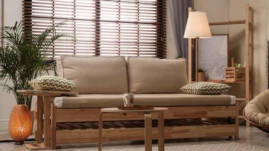 
										Persiane in legno con nastri
																						